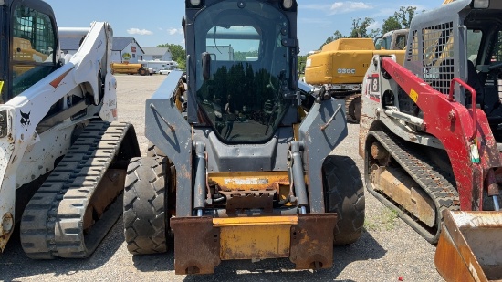 John Deere 326D Skid Steer