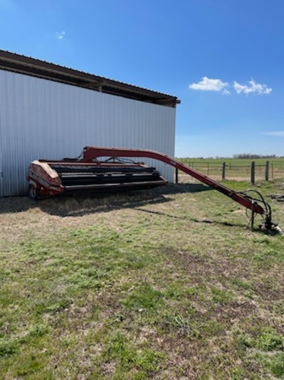 Case Int'l 8380 Pull Swather