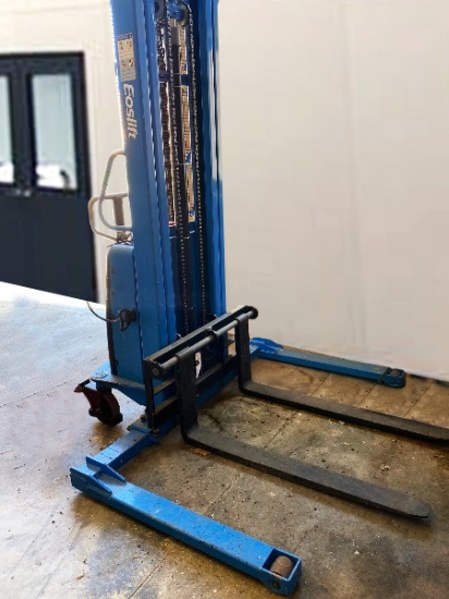 Eos S15j Lift Pallet Stacker - With Charger