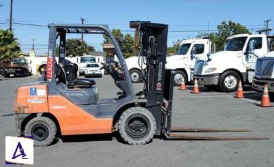 2014 Toyota 6,000lbs Forklift - Model 8FGU30 - 3,571 Hours - CLEAN UNIT!