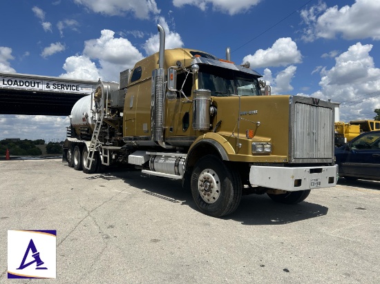 2004 Western Star Tri-Axle Nitrogen Pump Truck - CAT C15 Diesel Engine - Great Truck!