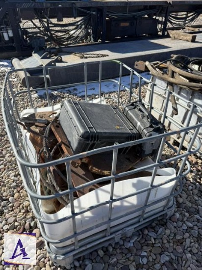 Tote Shell with Rig Parts