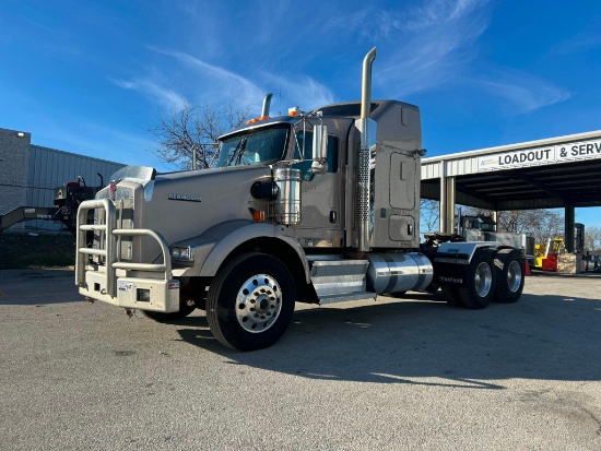 2011 Kenworth T800 Haul Truck - Cummins ISX-15 Diesel Engine - Very Rare Truck! HOT ITEM!