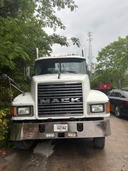 2000 MACK TRUCK TRACTOR WITH A 1998 QMC CRANE 38C TRAILER