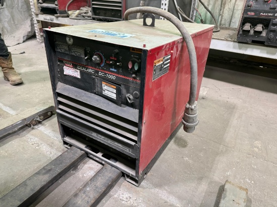 Lincoln Electric Idealarc DC-1000 Welder with LF-72 Wire Feeder