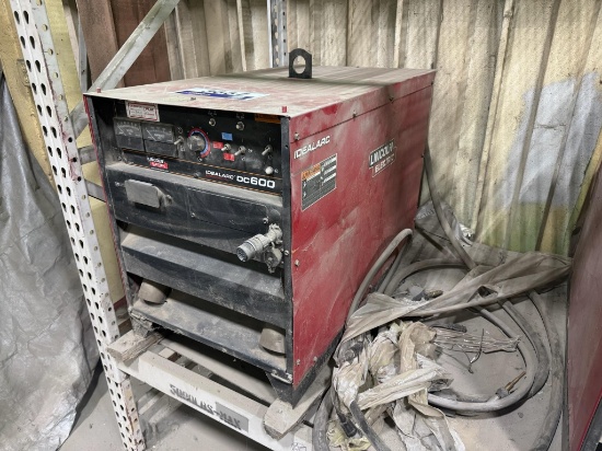 Lincoln Idealarc DC-600 Welder with LF-72 Wire Feeder