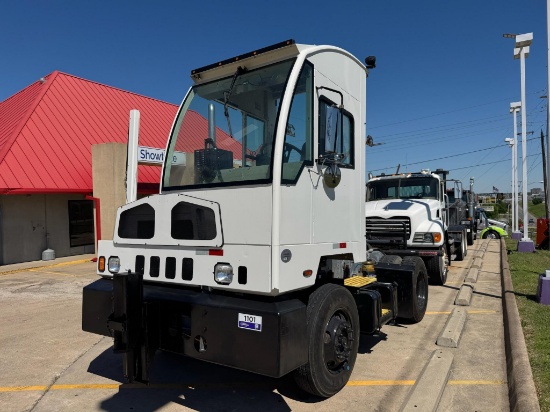 2019 Autocar 4x2 Spotter Truck