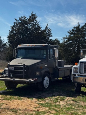 2000 Freightliner FL60