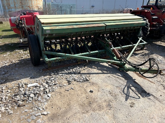 John Deere 8300 Grain Drill