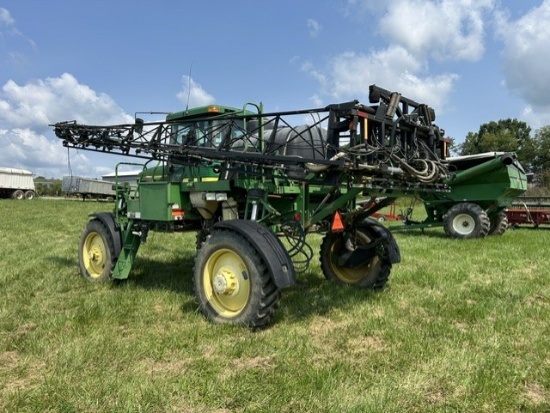 JOHN DEERE 4700 SELF-PROPELLED SPRAY