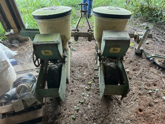 JOHN DEERE 71 2-ROW CORN PLANTER