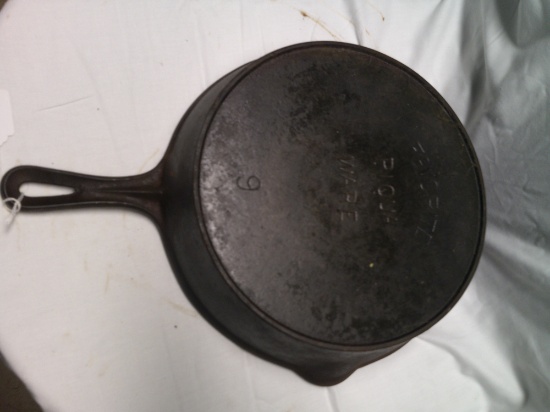 Favorite Piquaware 9” Skillet