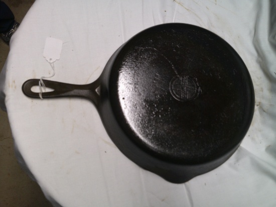 Griswold 704e Skillet