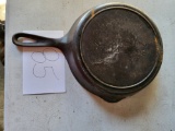 CAST IRON SKILLET 754