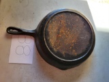 807 CAST IRON SKILLET