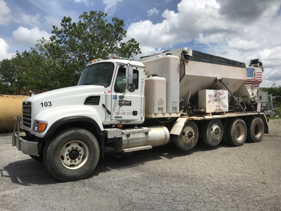 2004 MACK CV713 GRANITE. 10 CYD VOLUMETRIC PORTABLE CONCRETE MIXER. VIN: 1M2AG11C44M009678. MILEAGE: