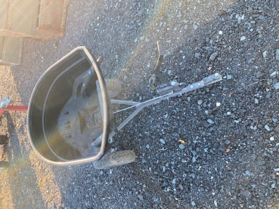 Pull Spreader