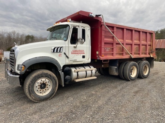 2007 Mac Dump Truck