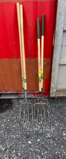 4 PITCH FORKS