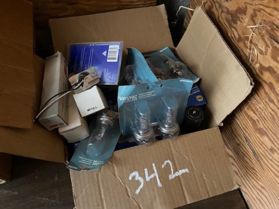 BOX OF AUTO BULBS & MISC