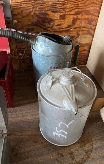 2 OIL CANS