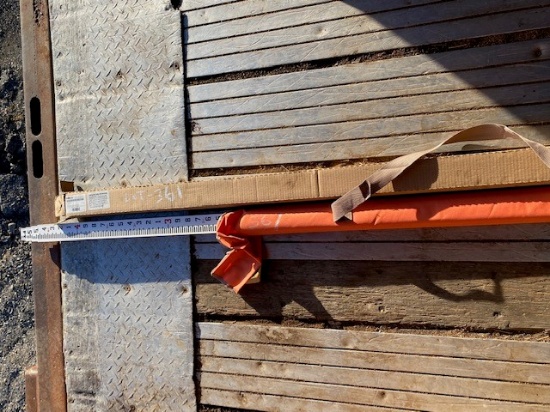 ADJUSTABLE GRADING STICK WITH COVER