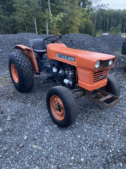 Kubota L225 Tractor