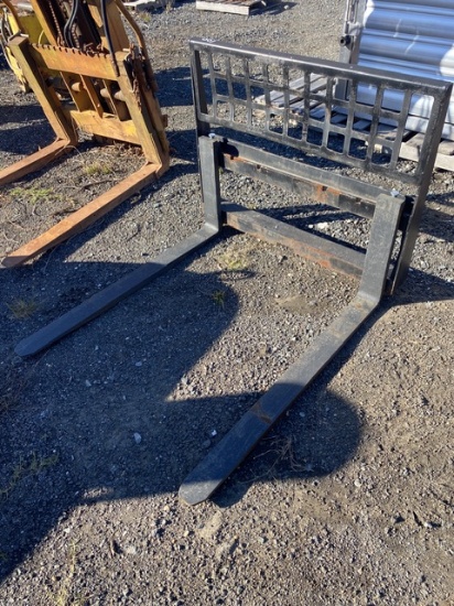 Skid Steer Pallet Forks
