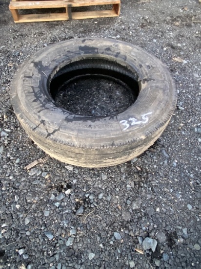 215/75 R17.5 Tire