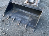 68” Bucket with Teeth New