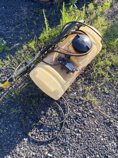 Huskee Sprayer
