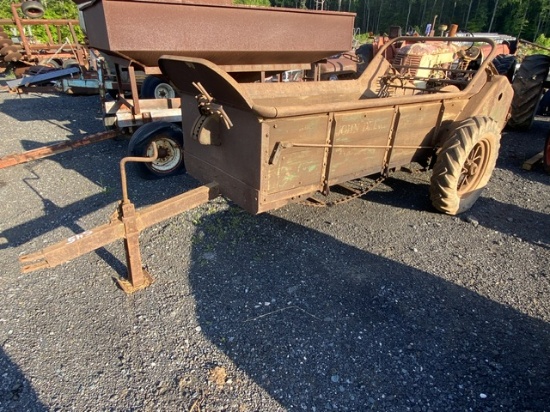 John Deere Manure Spreader