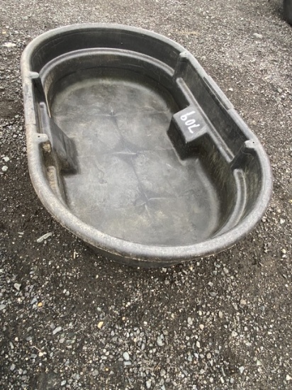 Rubbermaid 50 Gallon Water Trough