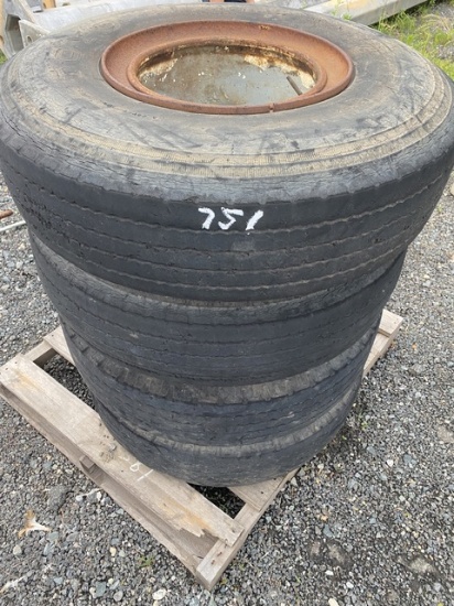 4 Tires and Wheels 10.00 x 15