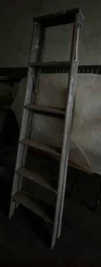 Wooden Step Ladder