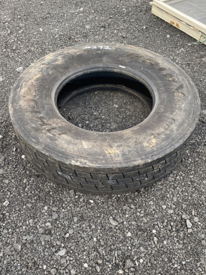 11R 22.5 Tire