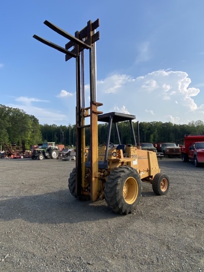 Case 585E Forklift