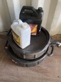 2 Oil Drain Pans and 15 40 oil and Universal Oil