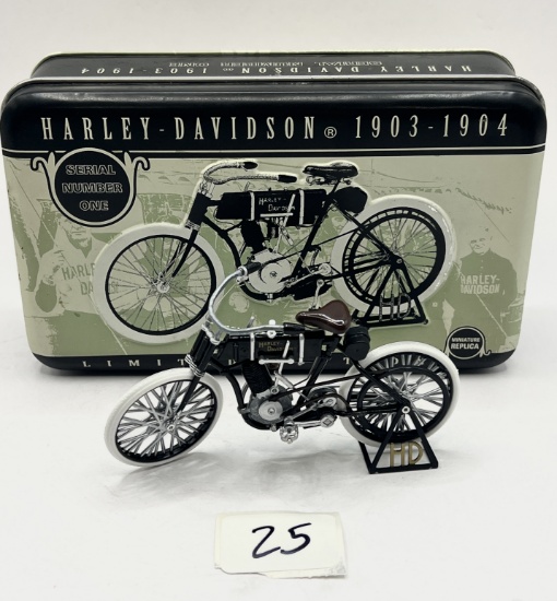 Harley-Davidson 1903-1904 Replica Tin with Miniature Bike