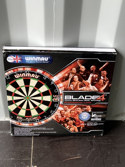 Winmau Blade 4 Dartboard