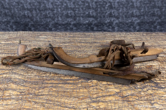 ICE SKATES