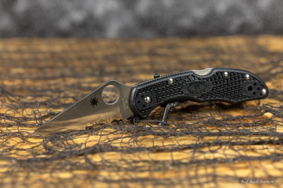 SPYDERCO KNIFE