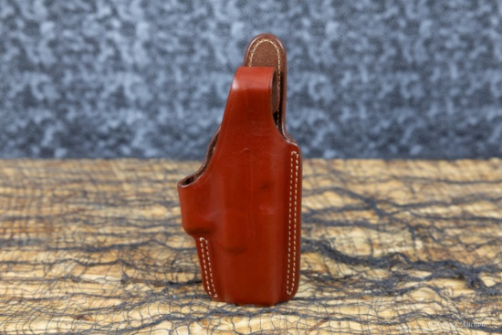OLD WORLD HOLSTER GLOCK 19