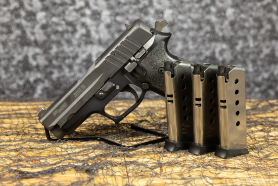 SIG P245
