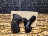 SW J FRAME GRIPS