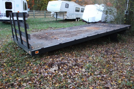 8 Ft x 18 Ft Flatbed with Lift Gate