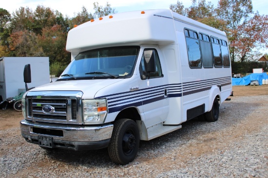 2011 Ford E450