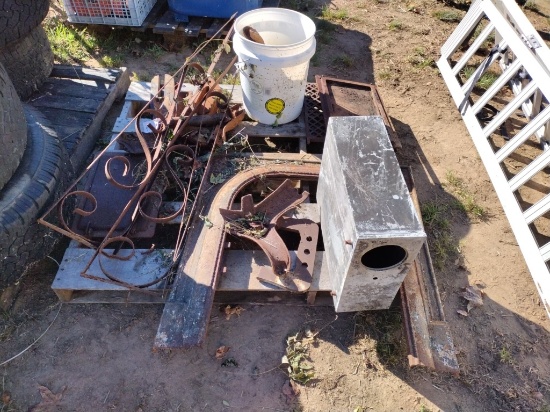 Cast Iron & Other Metal Items