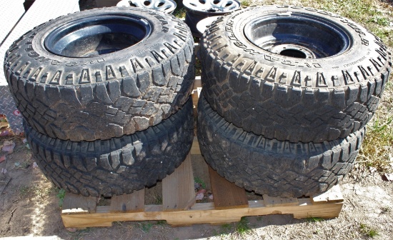 Set of Wheel & Tires