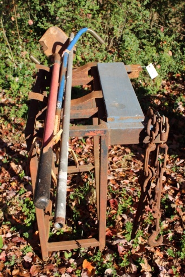 Metal Stand Hand Tools & Chain Buck